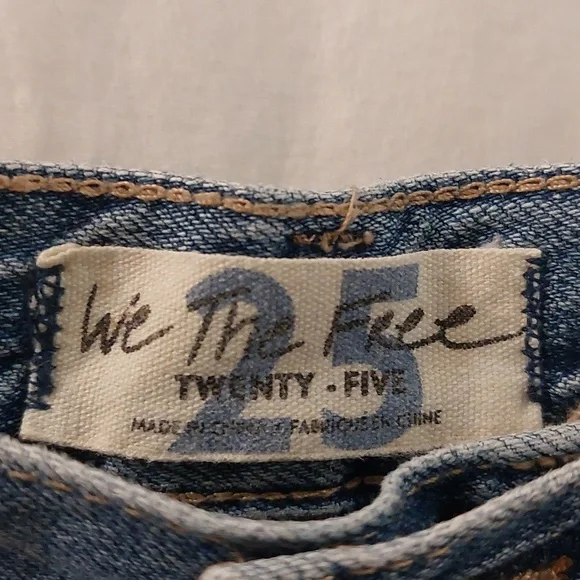 Free People, We the free. Mid Indigo Frayed hem distress shorts. W25 - Picture 5 of 5